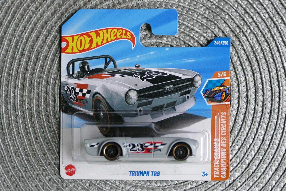 Hot Wheels autko 'Resorak" TRIUMPH TR6 TH edycja 2025r.