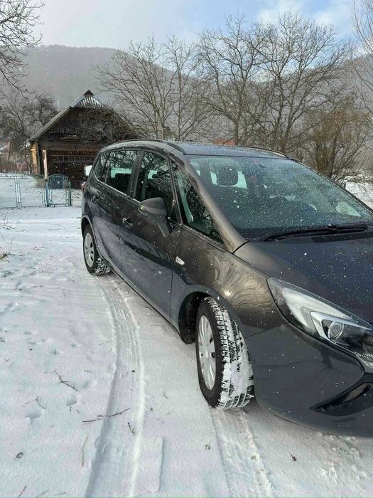 Opel Zafira Tourer 2015