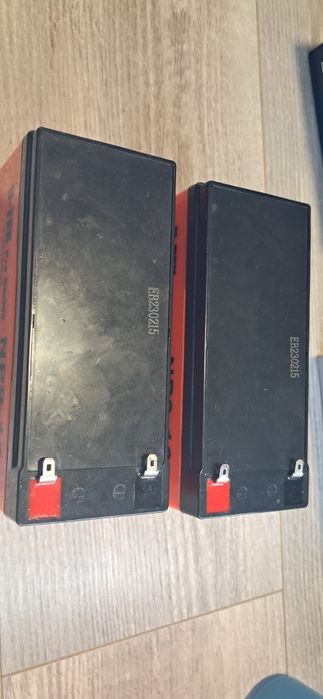 Продам зарядний пристрій та АКБ.