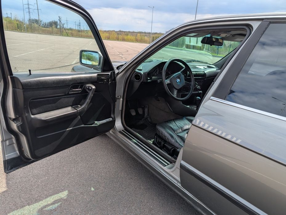 Продам Bmw 535i e34