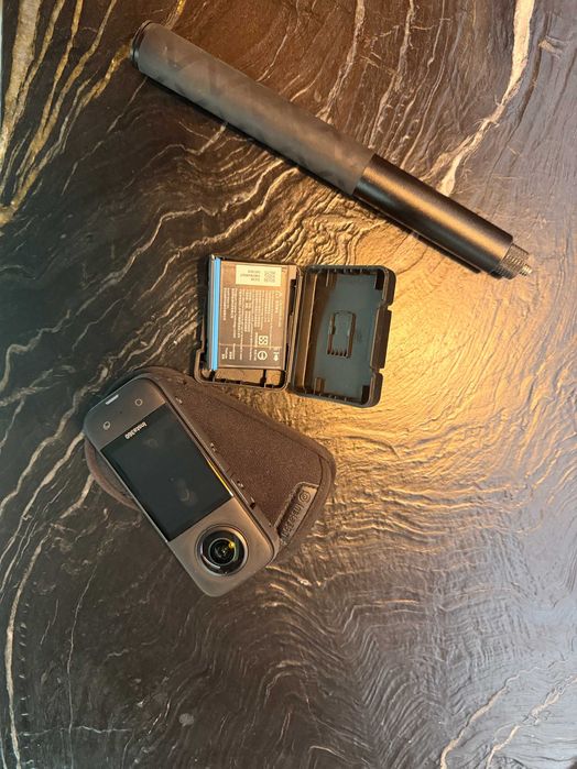 Insta 360 X3 + Battery + Stick