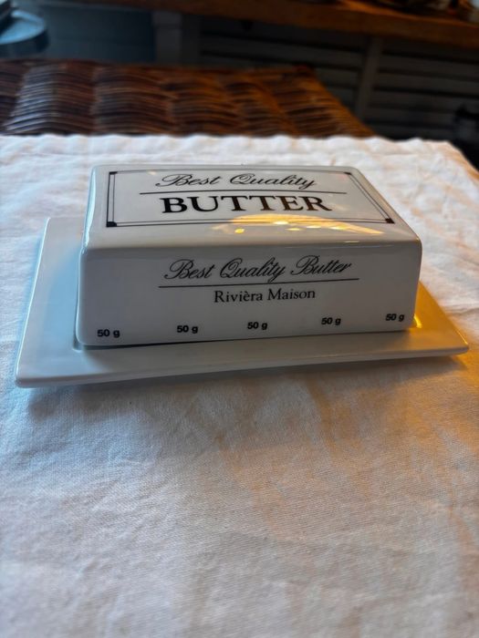 Riviera Maison ozdobna porcelanowa maselniczka