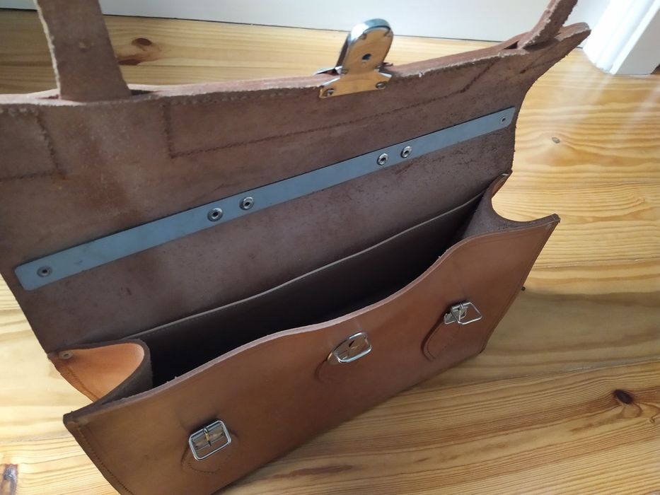 Pasta de documentos em pele