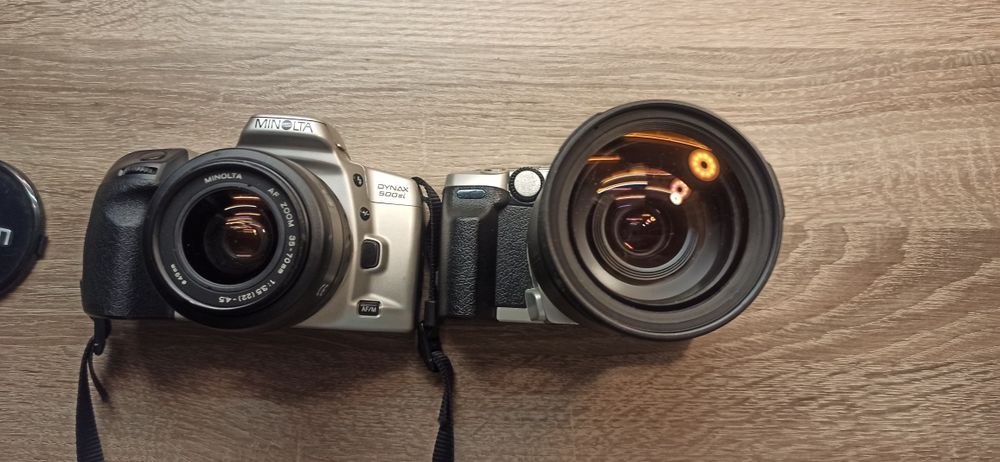 Плёночный фотоаппарат minolta