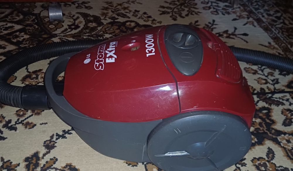 пилосос LG 1300w