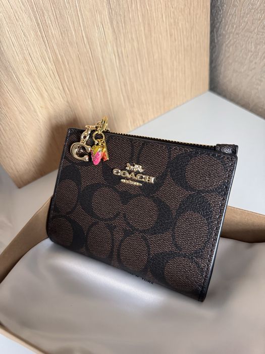 Гаманці Coach | натуральна шкіра | великий вибір