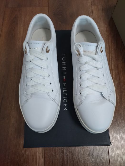 Tommy Hilfiger Sneakersy roz.38