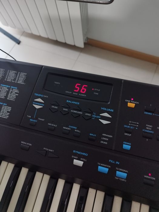 Teclado Roland E-12 Intelligent Keyboard
