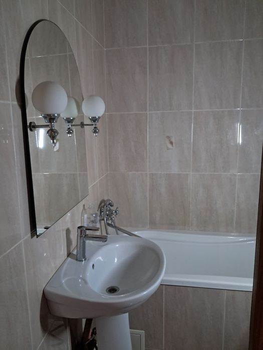 Здаю в оренду 3-х кімнатну квартиру. Вишневе (центр)