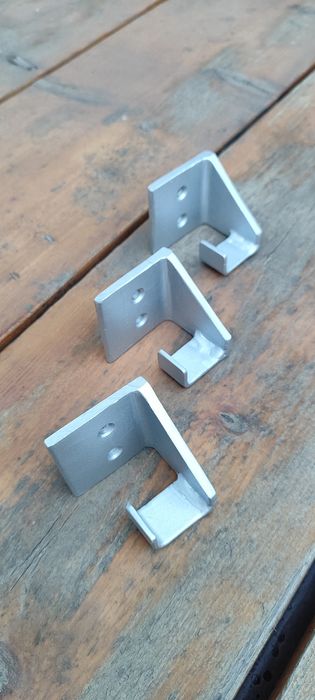 Кронштейн кріплення тримач на стіну для мотокоси та бензопили