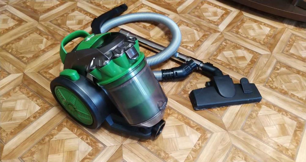 Пылесос HYUNDAI bscm-700w