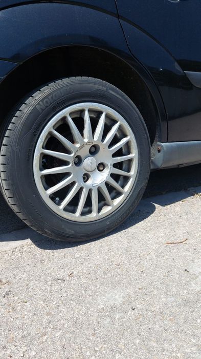 Ford focus sedan Ambiente zetec-s 1.4L