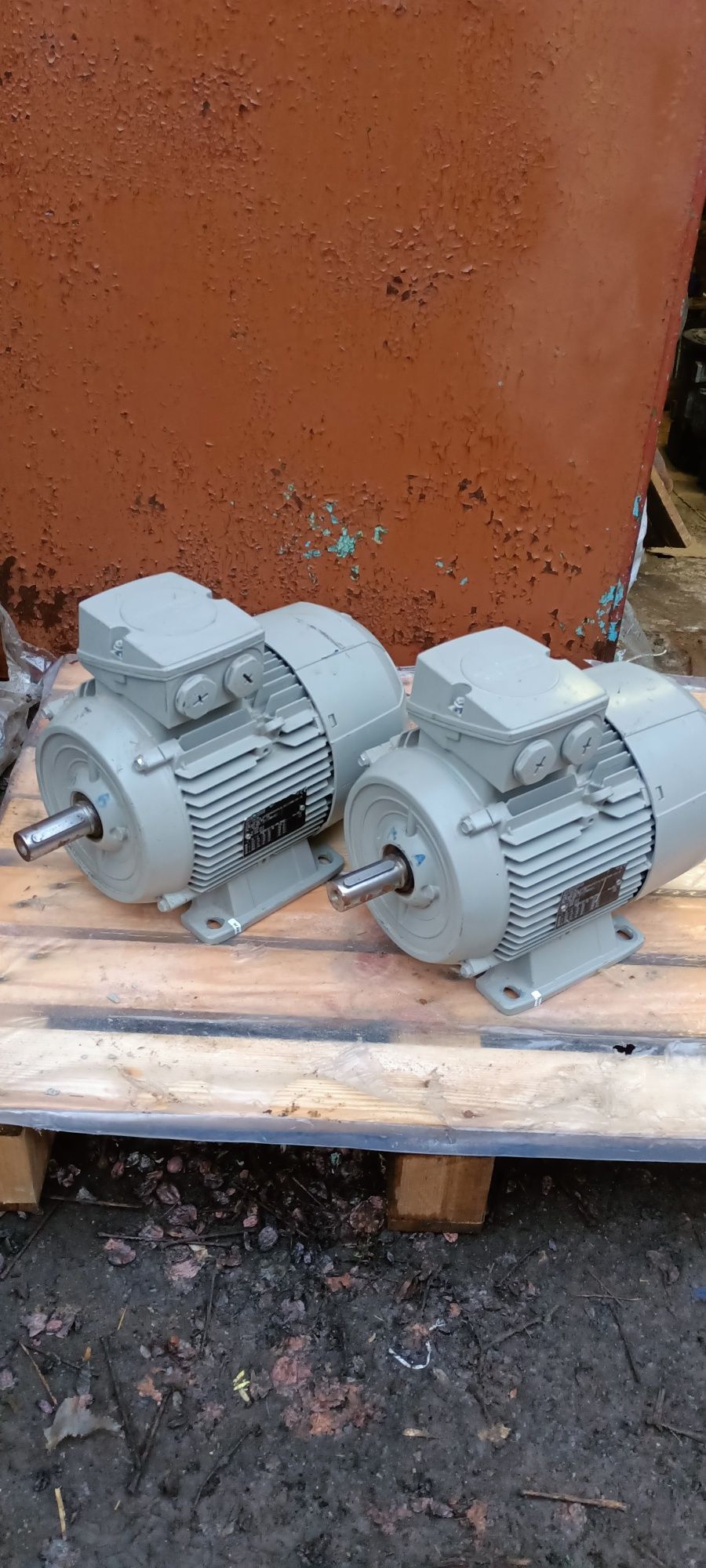 Электродвигатель SIEMENS 4 квт 1500 об, 6.6 квт 2610 об новые 2шт: 13 ...