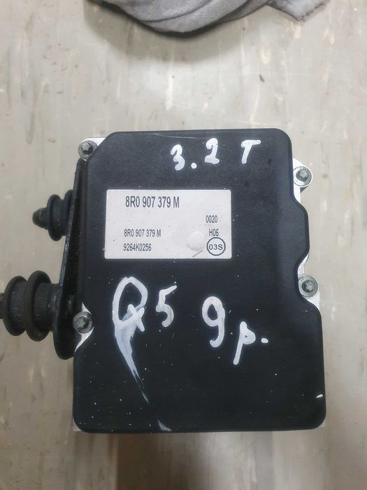 Блок ABS AUDI Q5 8R0907379M