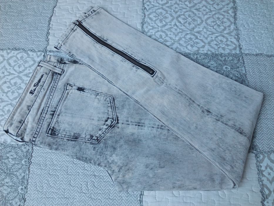 Sprzedam jeansy r. 32/34