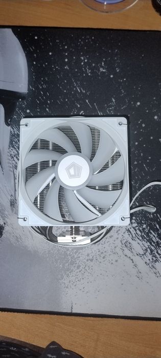 Продаю кулер idcoolins se214 xt, вбелом цвете