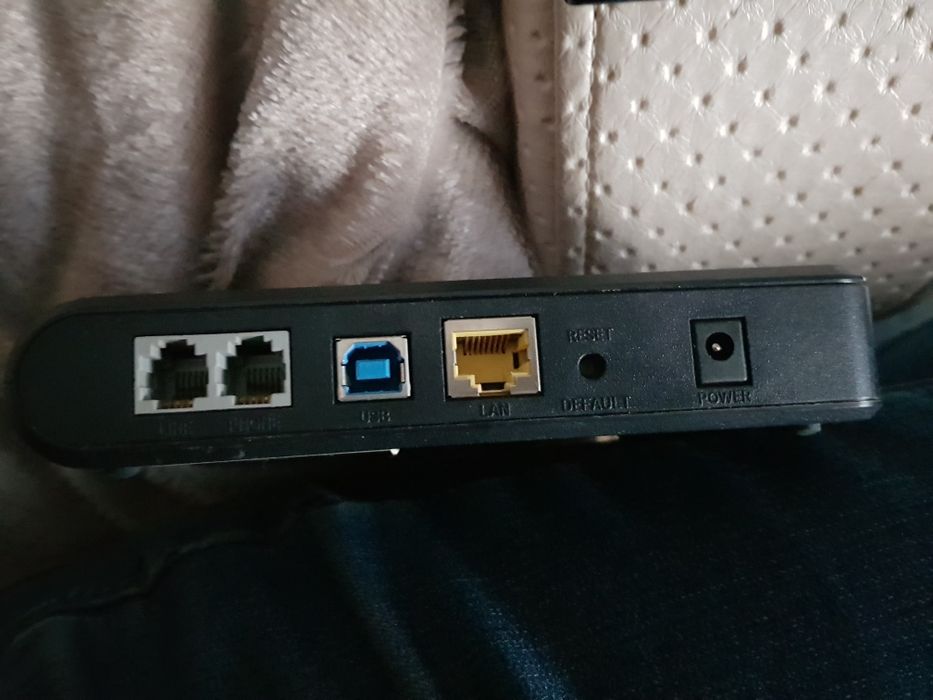 Модем ADSL - маршрутизатор ZHONE 6211-I3-302-1NT Router.