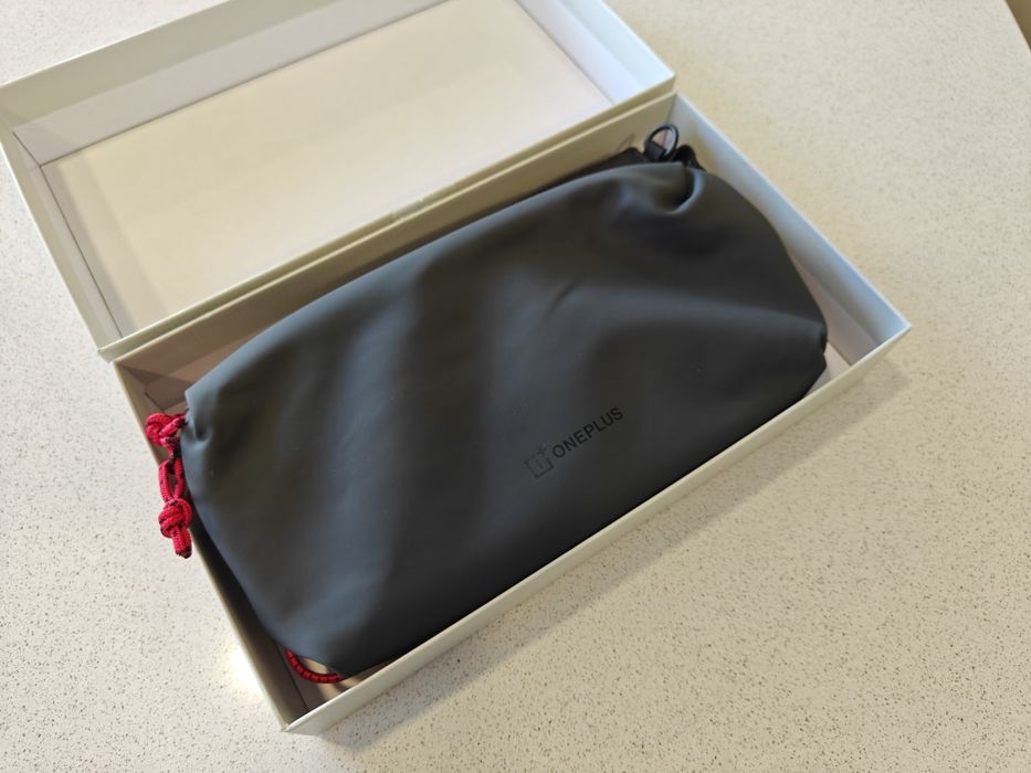 OnePlus Everyday Sling Bag NOVA POR ESTREAR