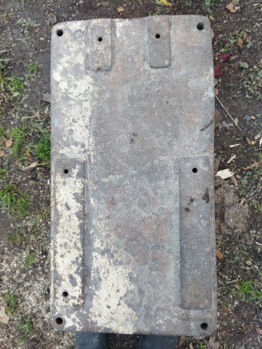 Плита металева ста́льна