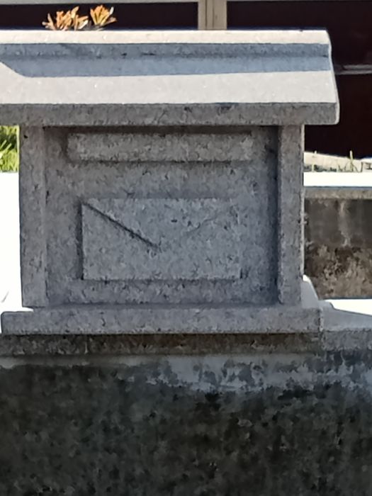 Caixa de correio em granito