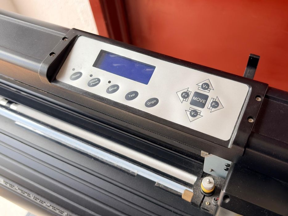plotter de recorte (vinyl cutter).