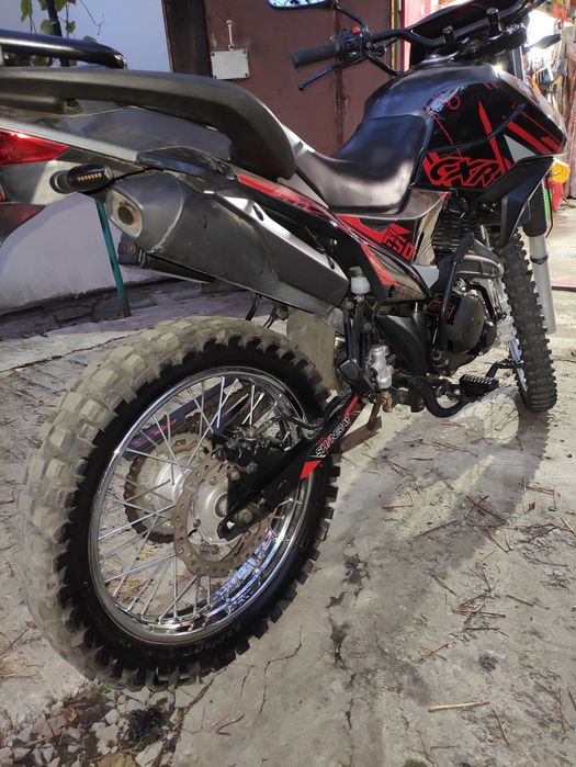 Продаю мотоцикл Shineray XY250GY-6C Light