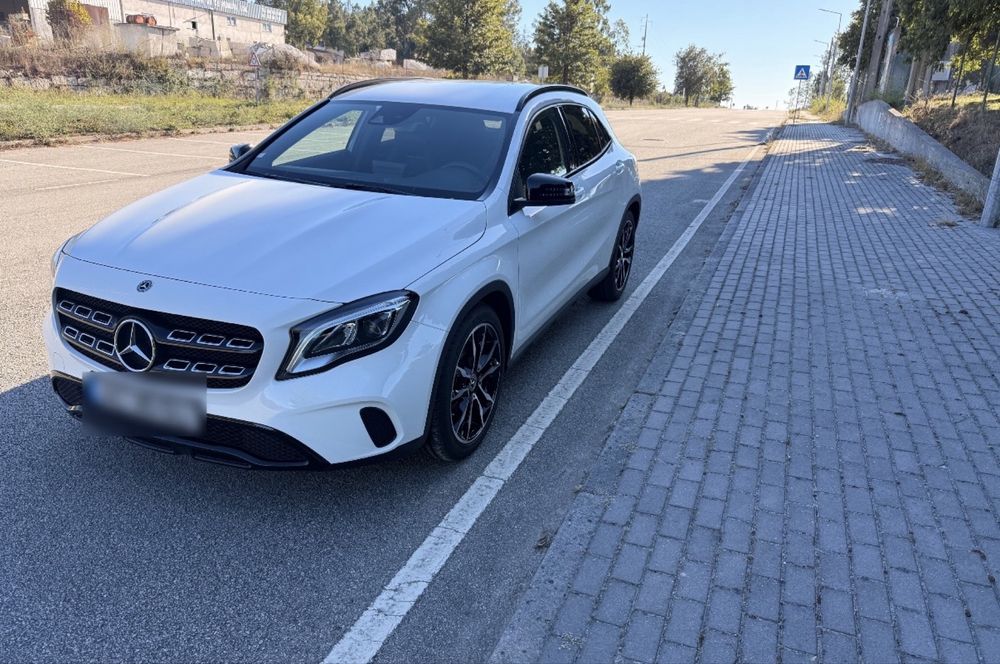 Mercedes -Benz GLA 200 foto 5