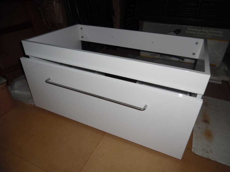 Sprzedam duza szwedzka szafke podumywalkowa (wiszaca) 90cm