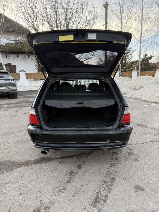 Автомобіль BMW I320 D E-46 2001 автомат