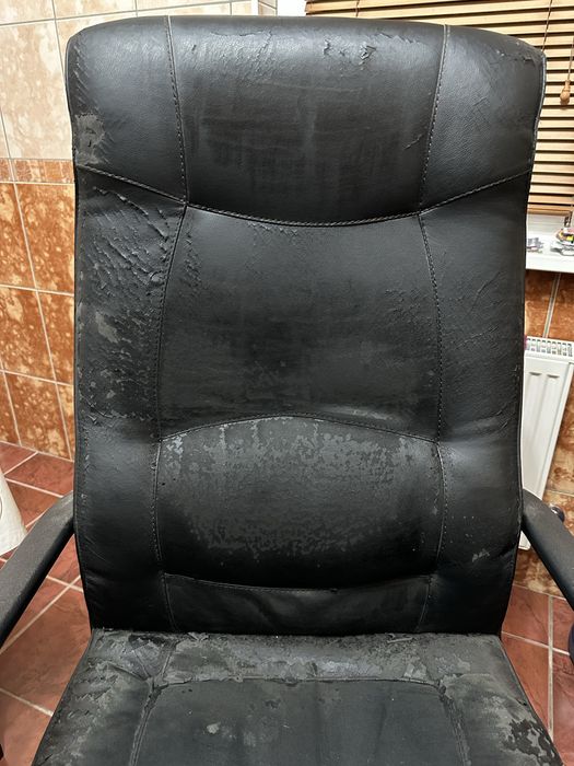 Продам офісне крісло