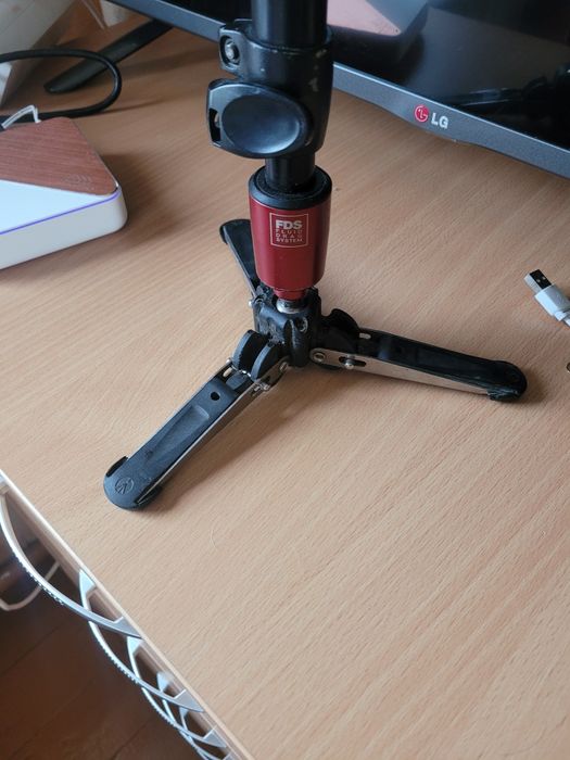 Монопод штатив Manfrotto 561BHDV сделано в Italy