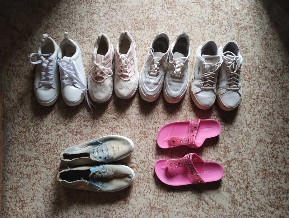 Кроссовки, босоножки женские