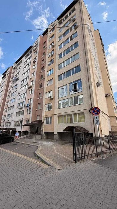 2-кімнатна квартира з ремонтом по вул. Кисілевської