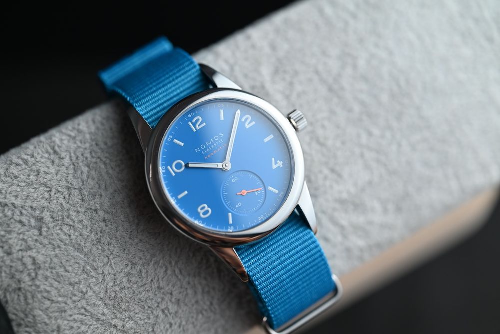 Nomos Club Neomatik Signal Blue 37 mm