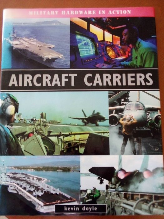 Livros "Helicopters" e "Aircraft Carriers"