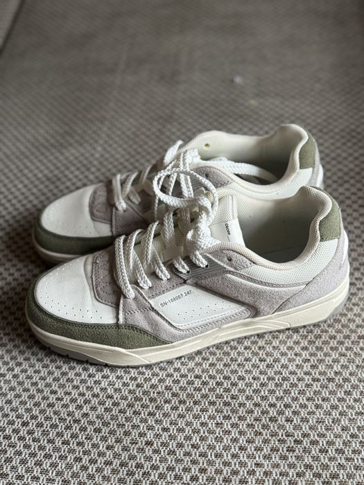 Кросівки чоловічі