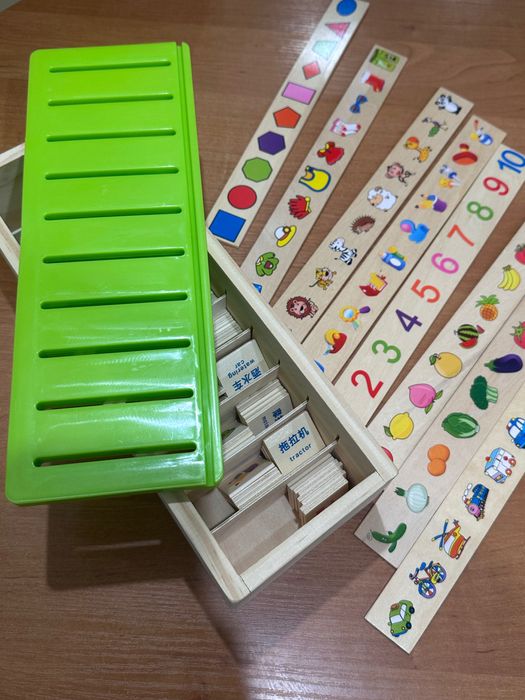 Набір Монтессорі, сортер, класифікатор знань (тварини, цифри, фрукти)