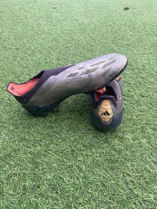 Chuteira Adidas Predator Elite