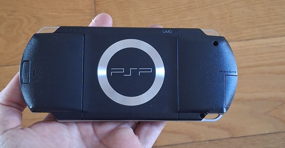 Playstation Portable + 12 Jogos UMD + Filme Spiderman UMD