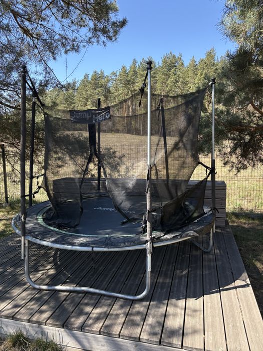 Trampolina ogrodowa czarna