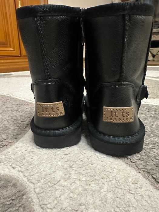 Нове дитяче взуття