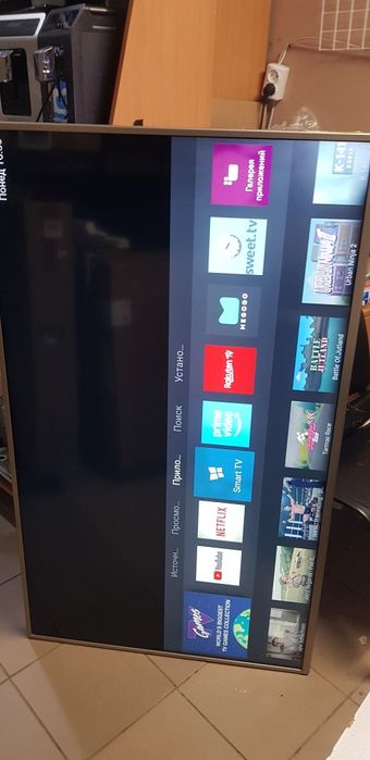 Телевізор Philips 58PUS58105/12 дефект матриці на запчастини.