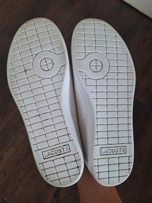 Buty białe Lacoste