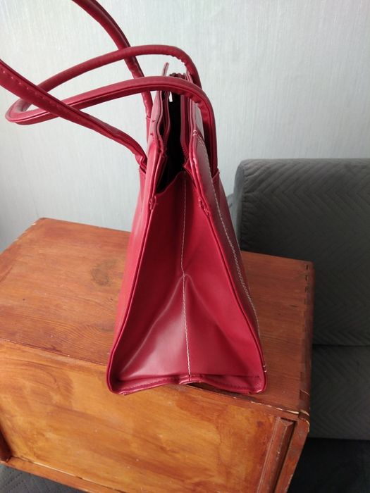 Czerwona torebka,ekologiczna skóra.