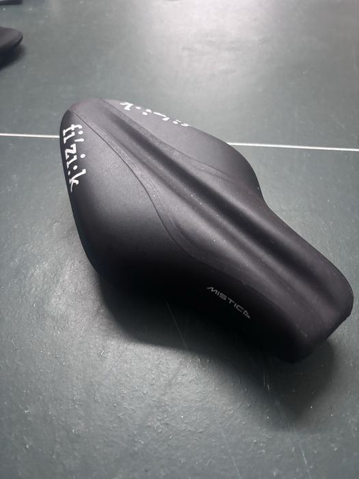 Selim Fizik Transiro Mistica Kium preto Regular