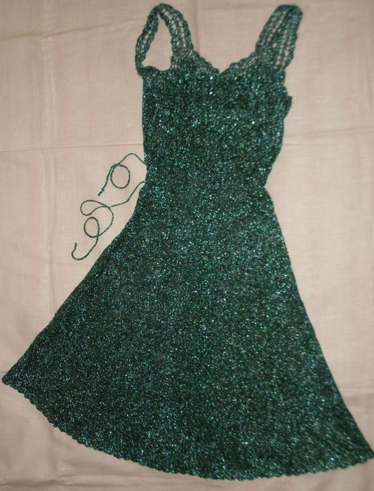 Платье зеленое изумрудное стрейджевое ажурное 44-46 новое
