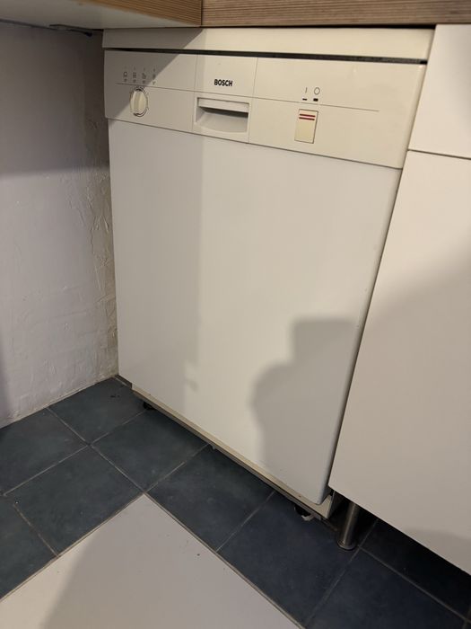 Oddam zmywarke Bosch - nie pobiera wody.