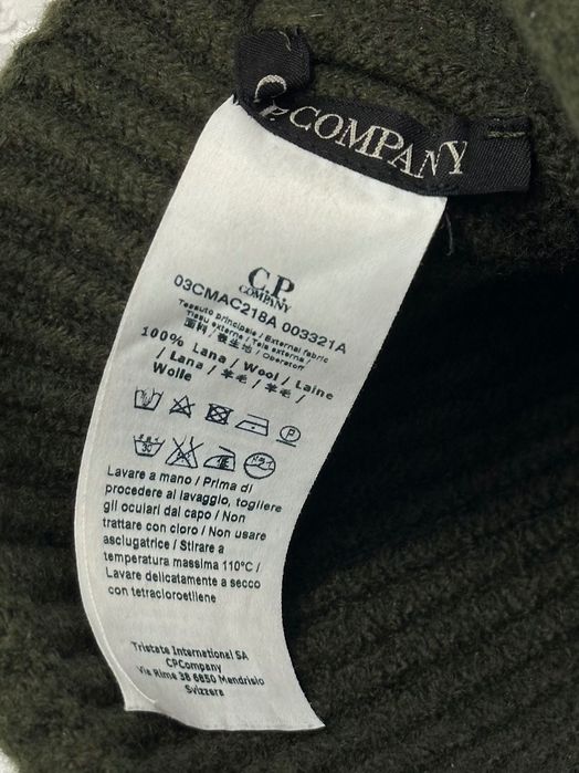 Wełniana czapka CP Company
