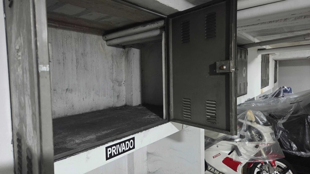 Lugar de Garagem (Junto à PSP)