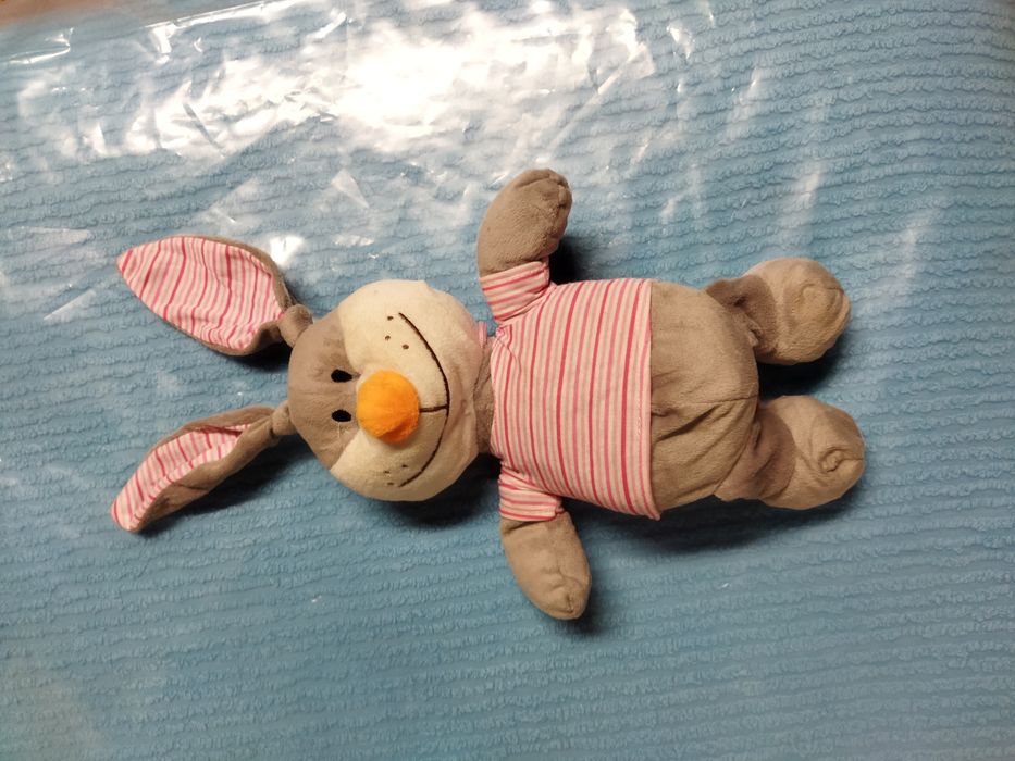 Peluche coelhinho da páscoa